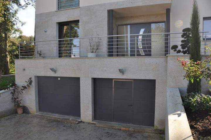 Portes de garage Île-de-France